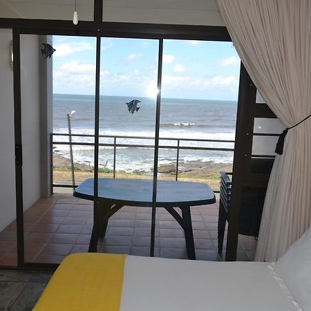 Driftsands Sea View Flats Uvongo Beach Exterior photo